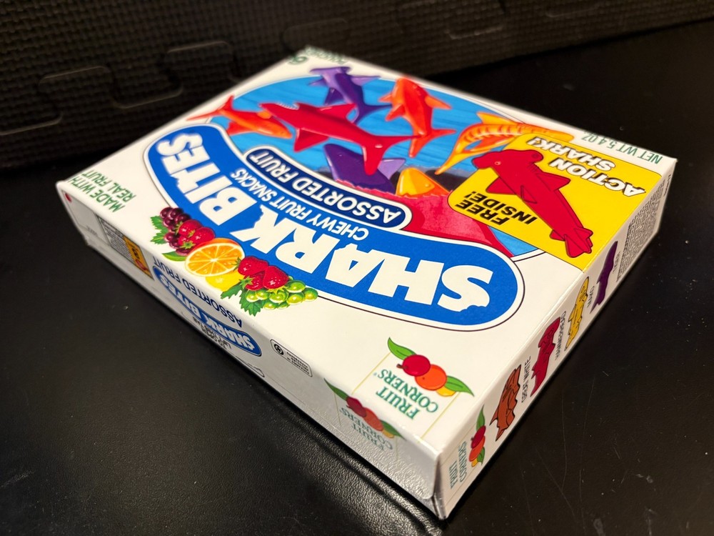 Shark Bites fruit snacks - Empty custom design display box