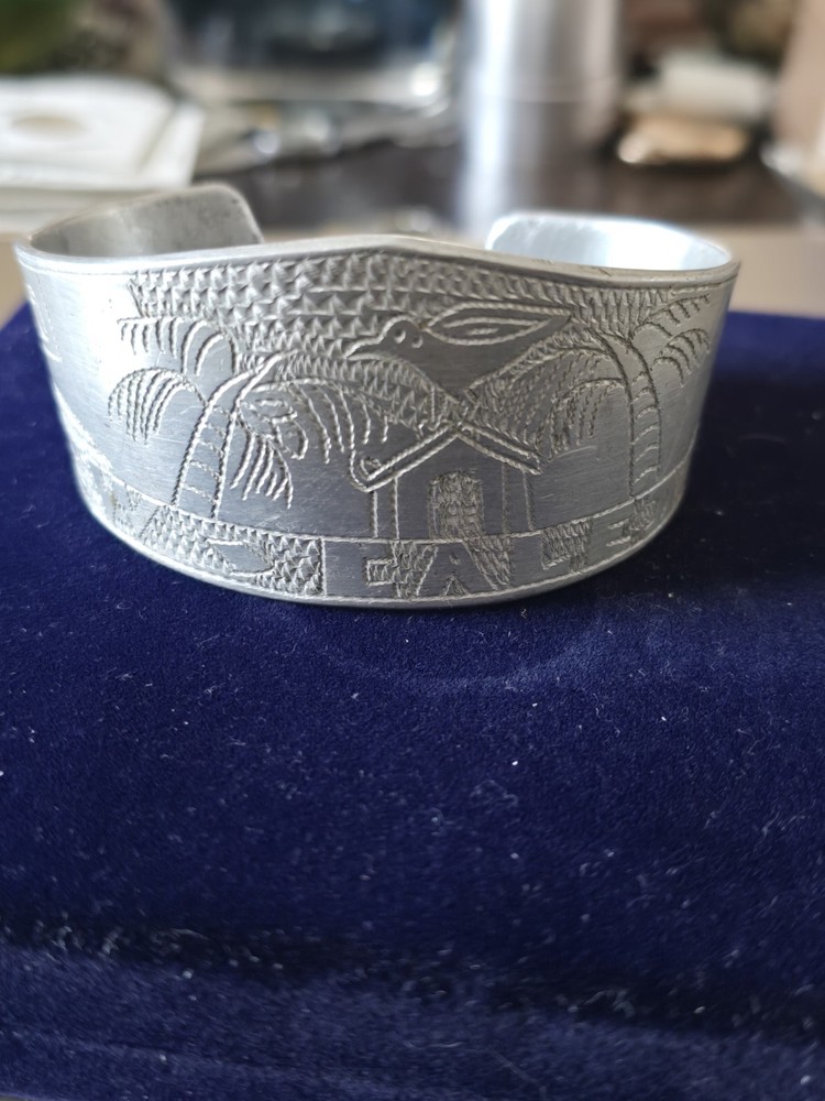 Vintage WW2 US Army Military Trench Art Engraved Decorated Metal Bracelet WWII