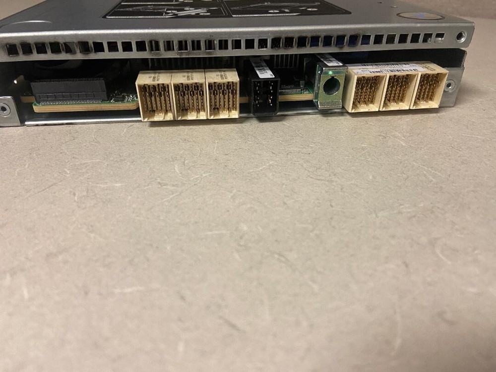 NetApp CONTROLLER 111-01323+D1 MODULE FOR FAS2520--USED--