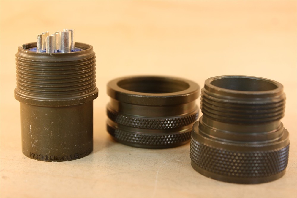Amphenol MS3106A18-9S Circular Mil Spec Connector, 7 Position