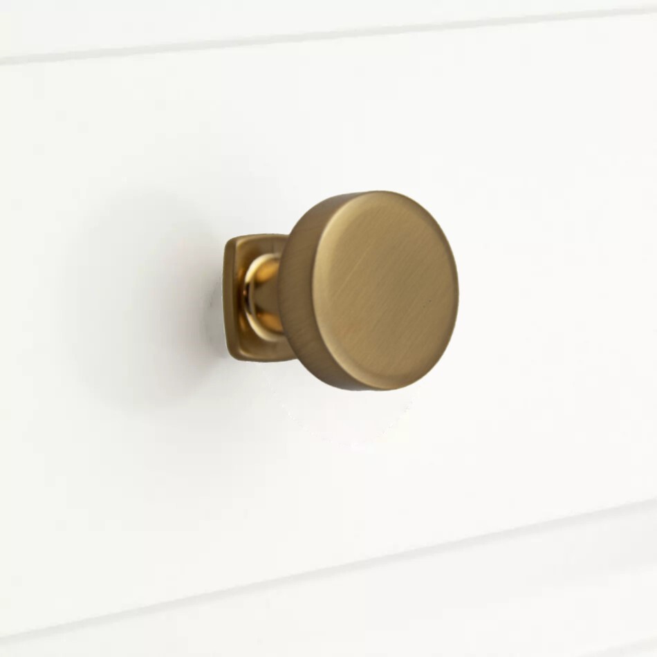 Pride Decor, 1-1/4 Inch Diameter (32mm) Flat Top Knobs, Manhattan Cabinet Knob.