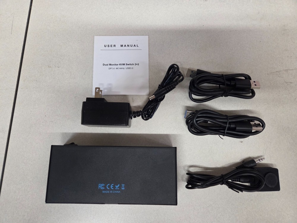 Displayport KVM Switch box 2 Monitors 2 Computers USB3.0 4 USB Devices