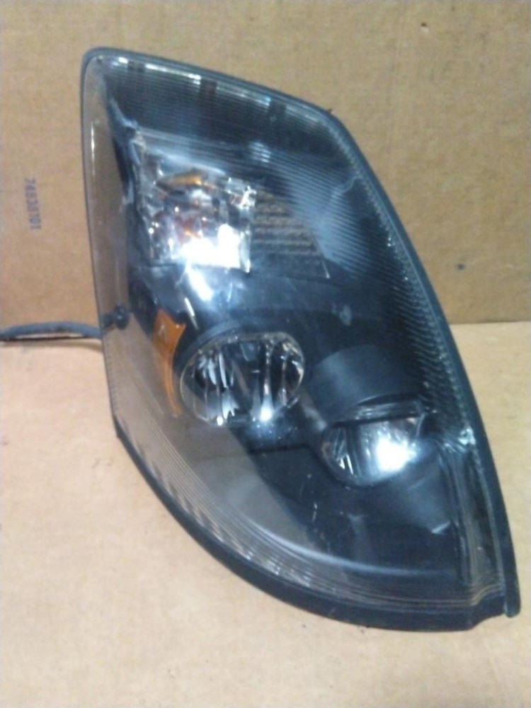 For 2018 VOLVO VNL HEADLIGHT Right , IL
