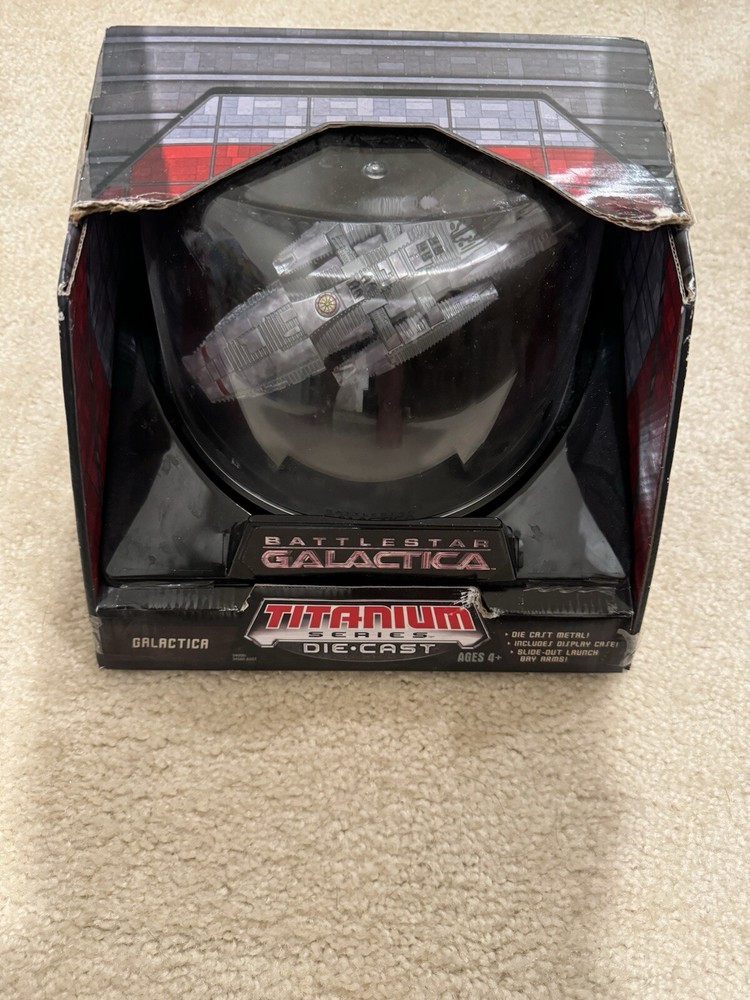 Battlestar Galactica Titanium Series Die-Cast Model