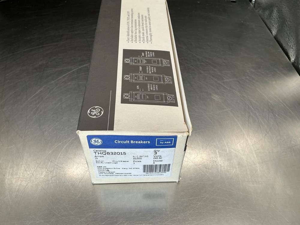 (3) GE THQB32015 Circuit Breakers 3-Pole, 15a