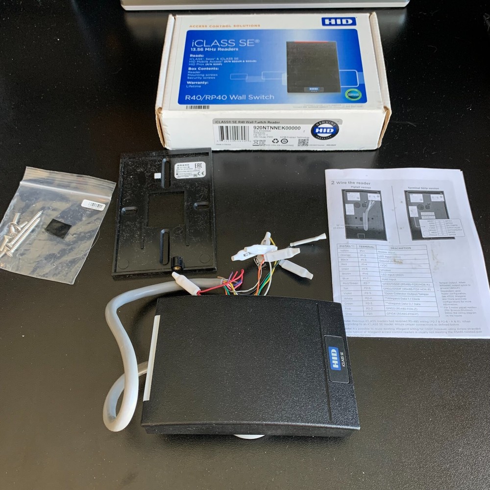 HID  ICLASS SE R40 WALL SWITCH READER - (920NTNNEK00000)