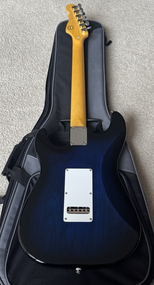 2019 G&L® Legacy Stratocaster w/ Graph Tech & Nut String Tree With Soft Case