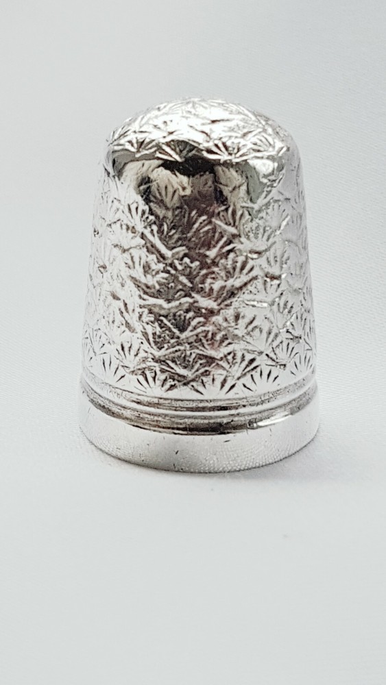 Silver THIMBLE ~ Charles Horner Rd 210799 PAT ~ Shell Pattern ~ Size 6