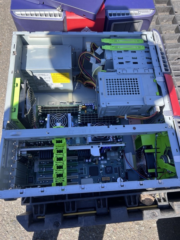 Sun Microsystems Sunblade 2500 ( READ BELOW )