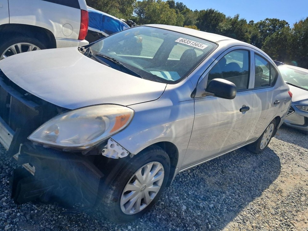 VERSA 2014 Glove Box 4841012