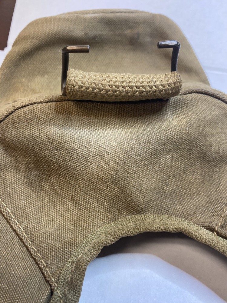 ORIGINAL WWII US USMC MARINE 2nd PATTERN CANTEEN COVER, no hole