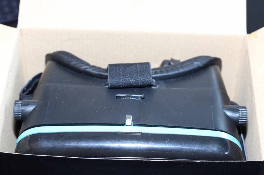 Utopia 360 Virtual Reality 3d Headset. Model Number B07C8GX5YW