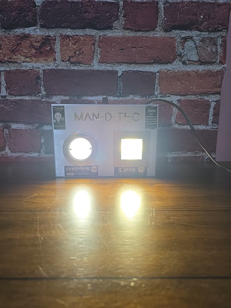 Man-D-Tec Lighting LED Illuminator