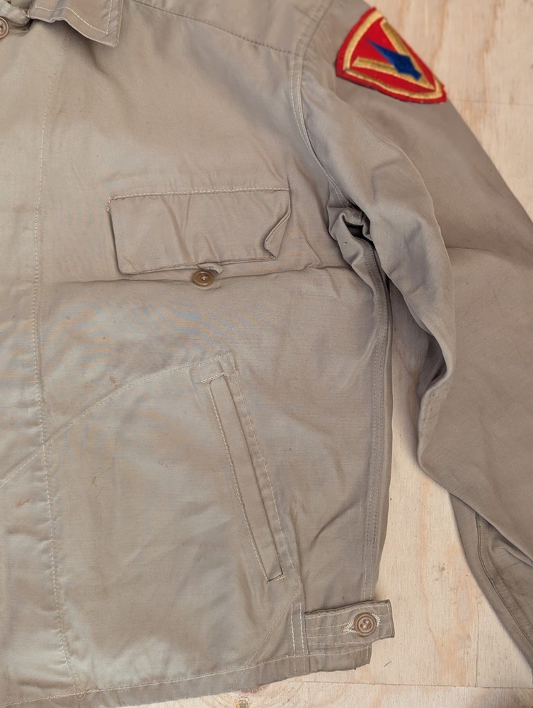 WW2 1940s Tan Combat Jacket W/ 4th Marine Patch