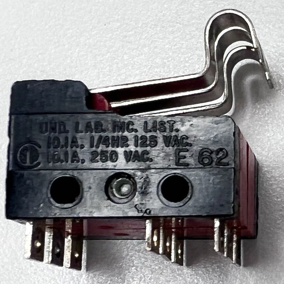 2X CHERRY E62 Triple Hinge Lever Snap Action 10A 125-250 Volt Micro Switch