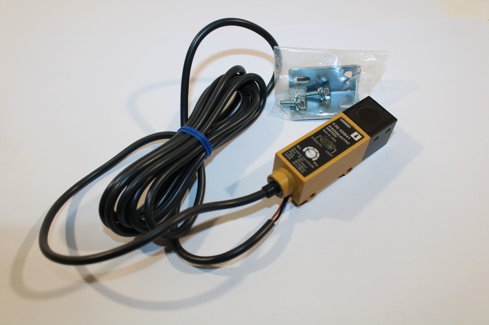 Omron E3S-5DB41 Photoelectric Switch NEW