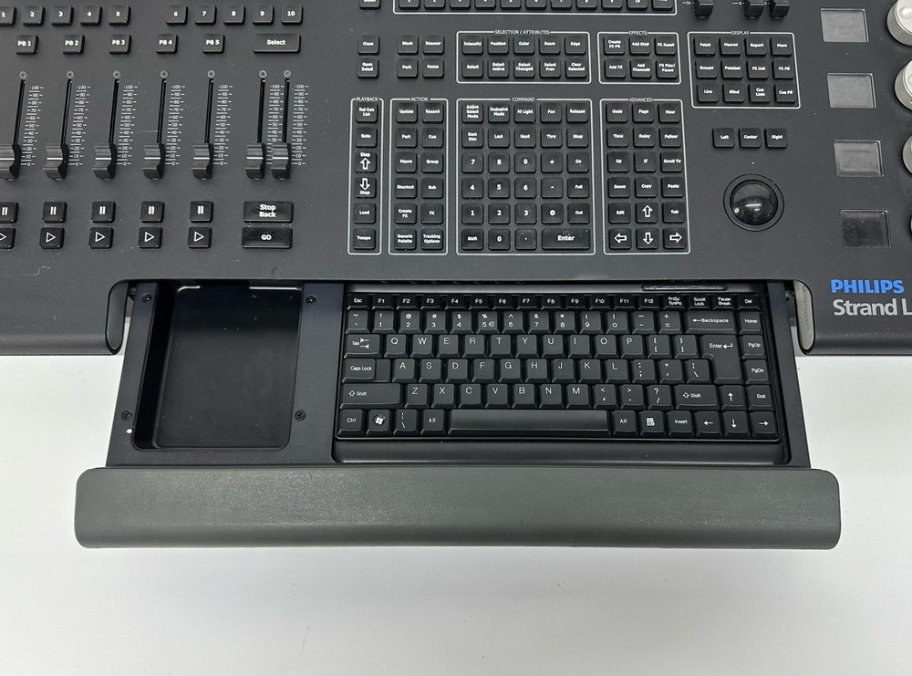 Phillips Strand Lighting NEO Lighting Control Console CG01E3Q / Model 91001