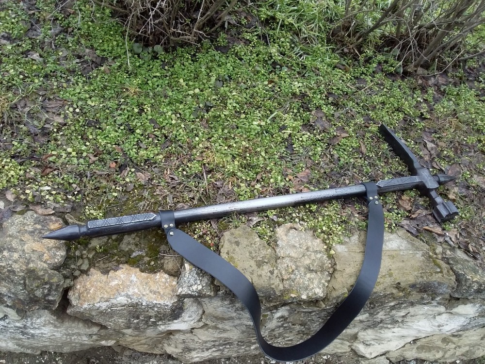 Dwarven hammer - pickaxe