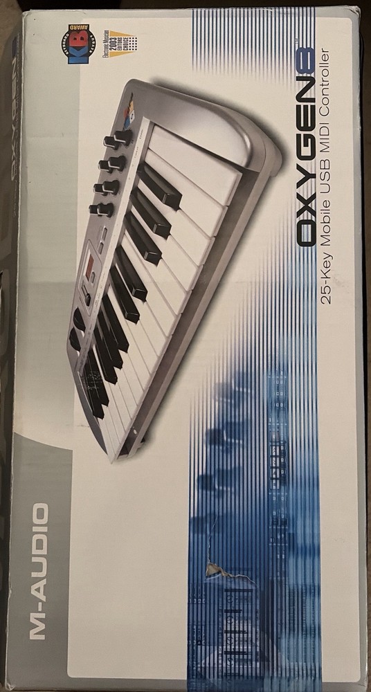 M-Audio Oxygen8 25-Key USB MIDI Keyboard Controller w/ Rotary Encoders & Knobs
