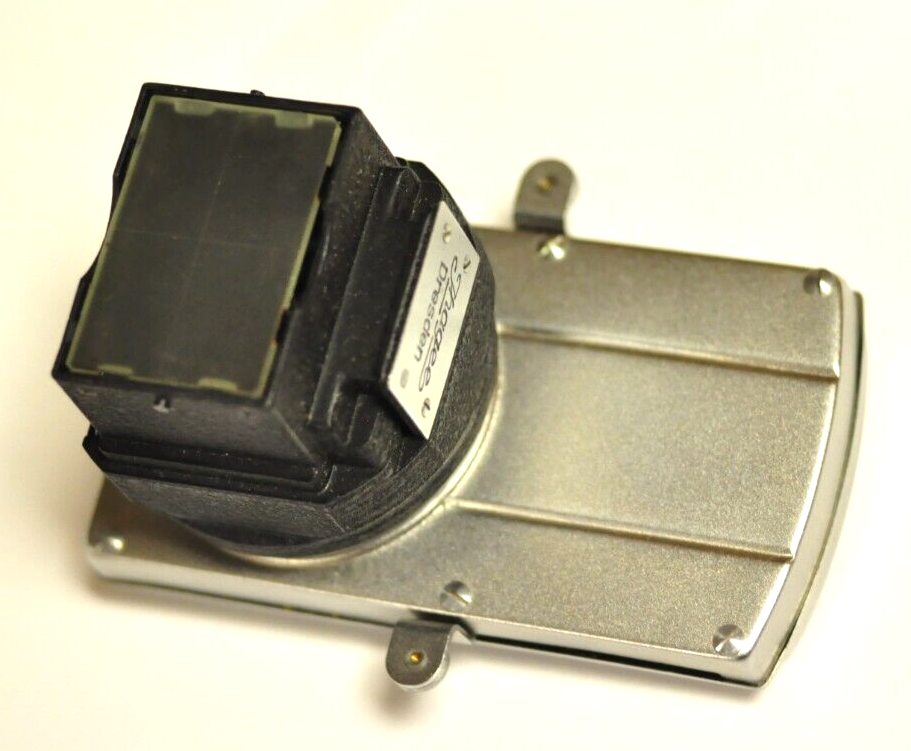 Exakta close-up assembly by Ihagee Dresden as shown.