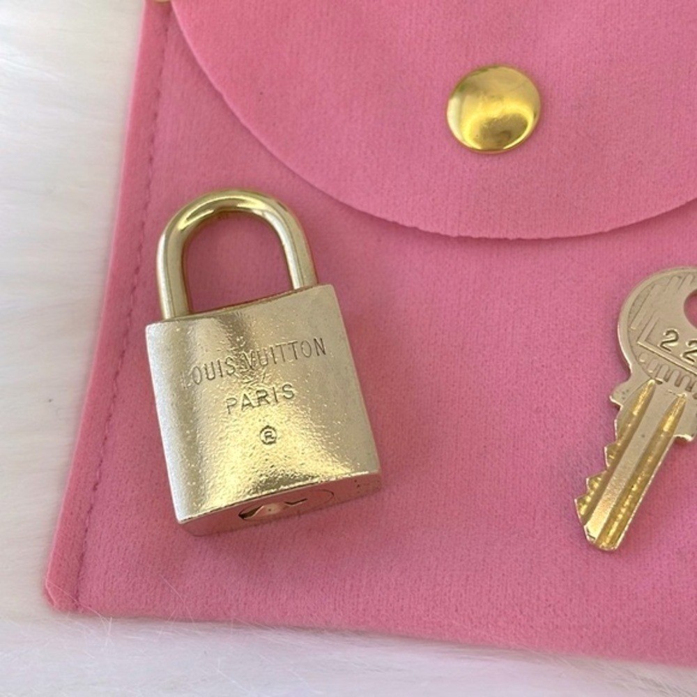 Louis Vuitton Padlock and Key #223