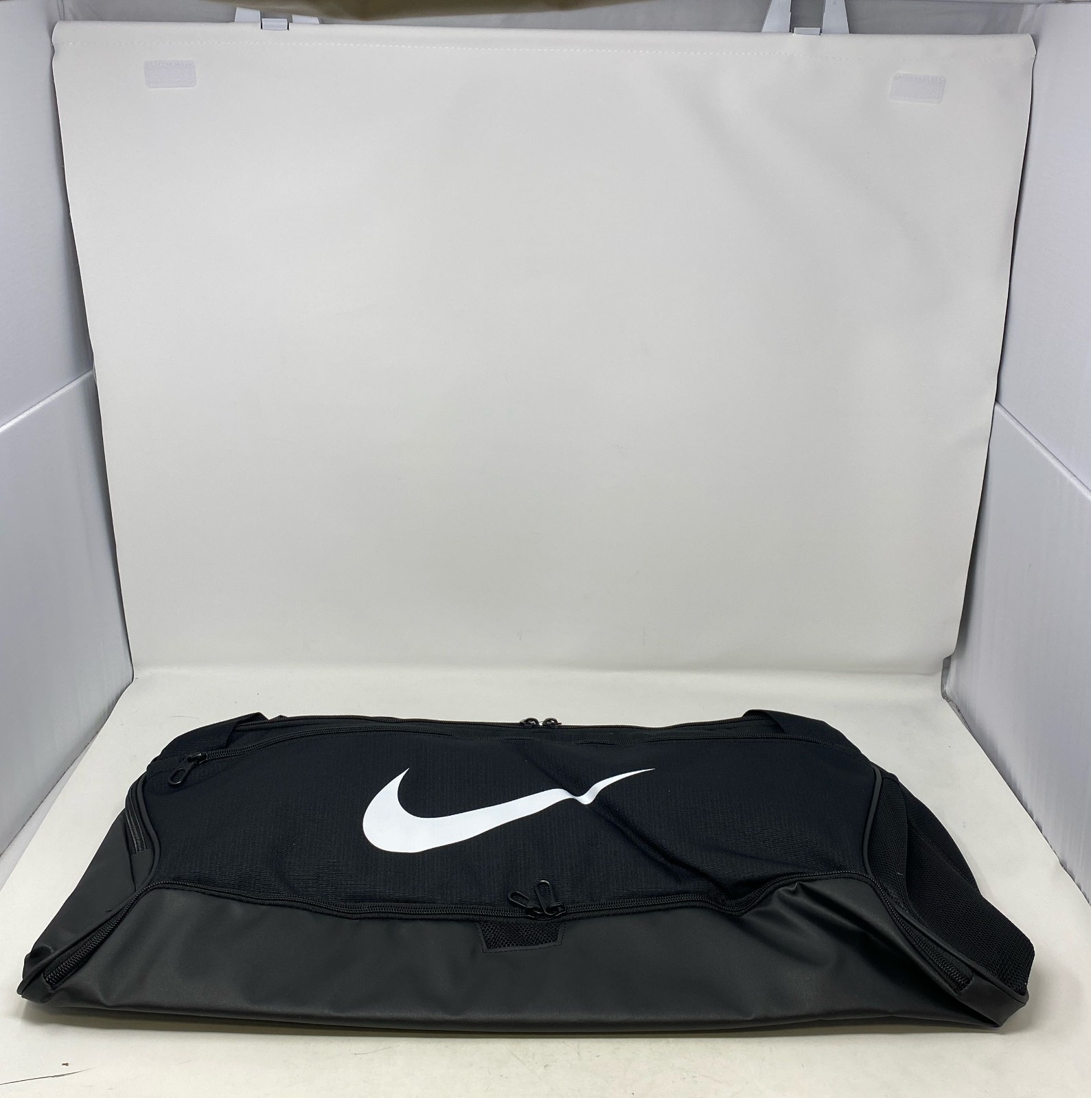 Nike Brasilia 9.5 Medium 60L Training Duffel Bag - Black/Black/White DH7710-010