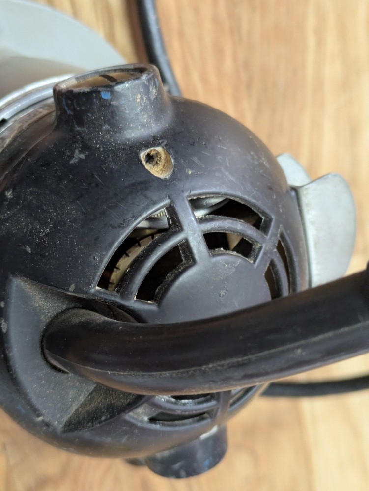 Porter Cable Router Model 1002 with Router Fixed Base Model 1001