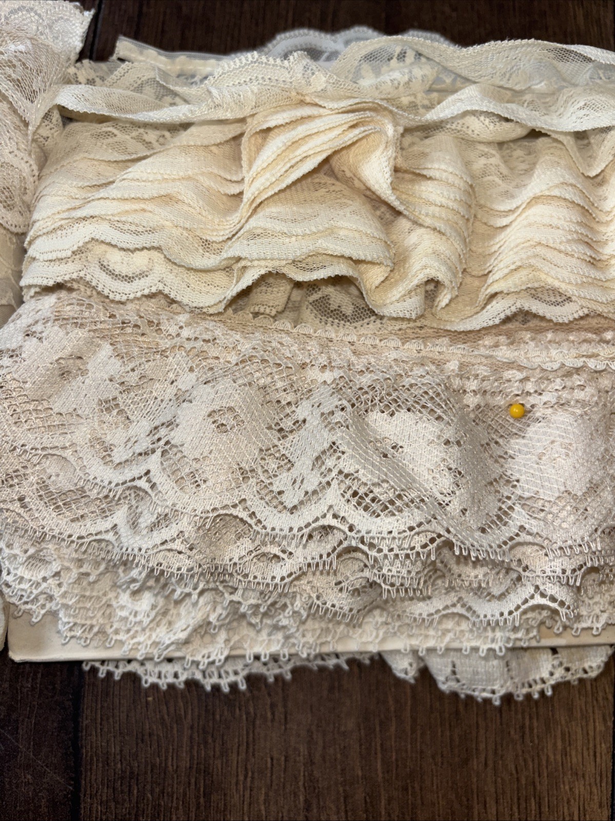 27 Yards Cream Off White Vintage Lace and Embroidery Crafts Sewing