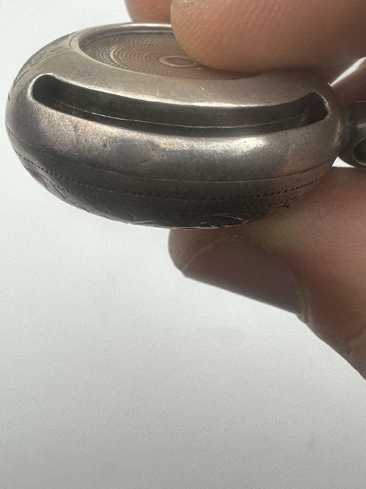 Antique Solid Silver Hallmarked Sovereign Single Side Opening Case