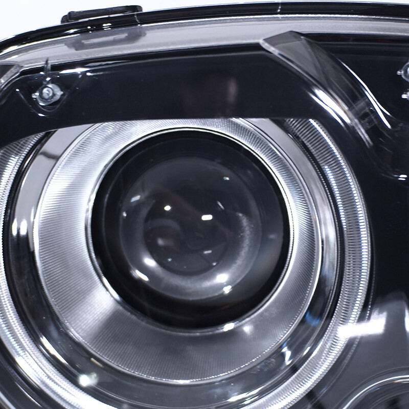 For 2015-2023 Dodge Challenger Halogen Projector Headlight w/LED DRL Passenger