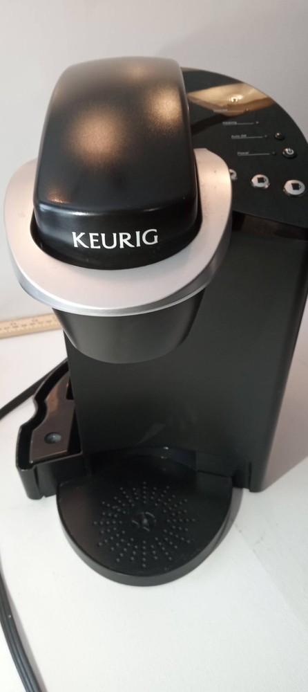 Keurig Single Cup Elite Brewing System Coffee Maker Model B40 Good Shape K-Cup