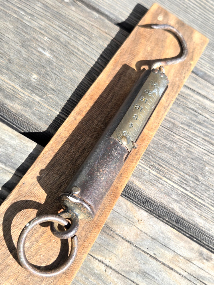 Antique Ring & Hook SPRING SCALE 25 lb.