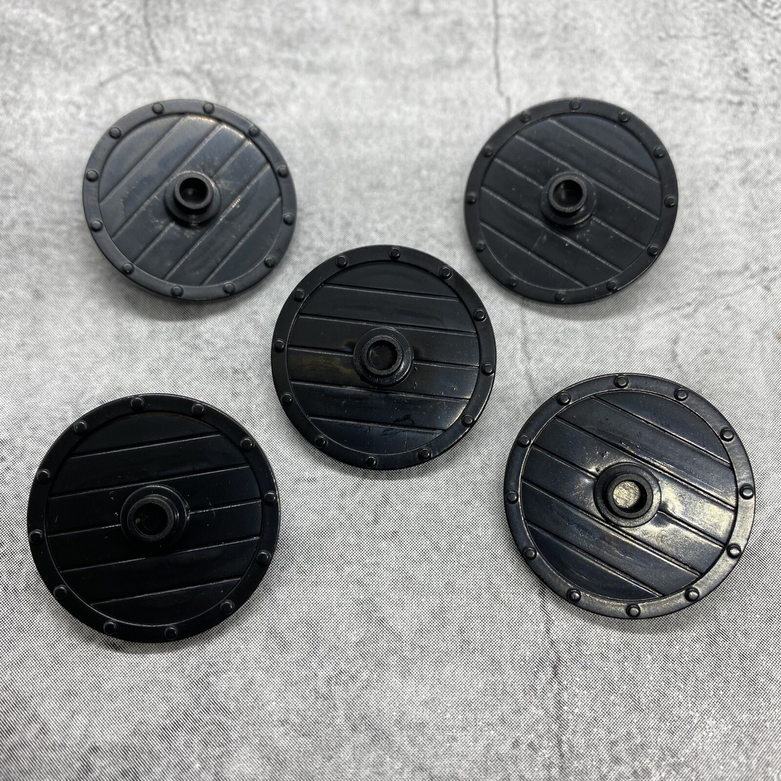 5pack Black Oaken Round Shield Blocks Accessories for Minifigures gB14372