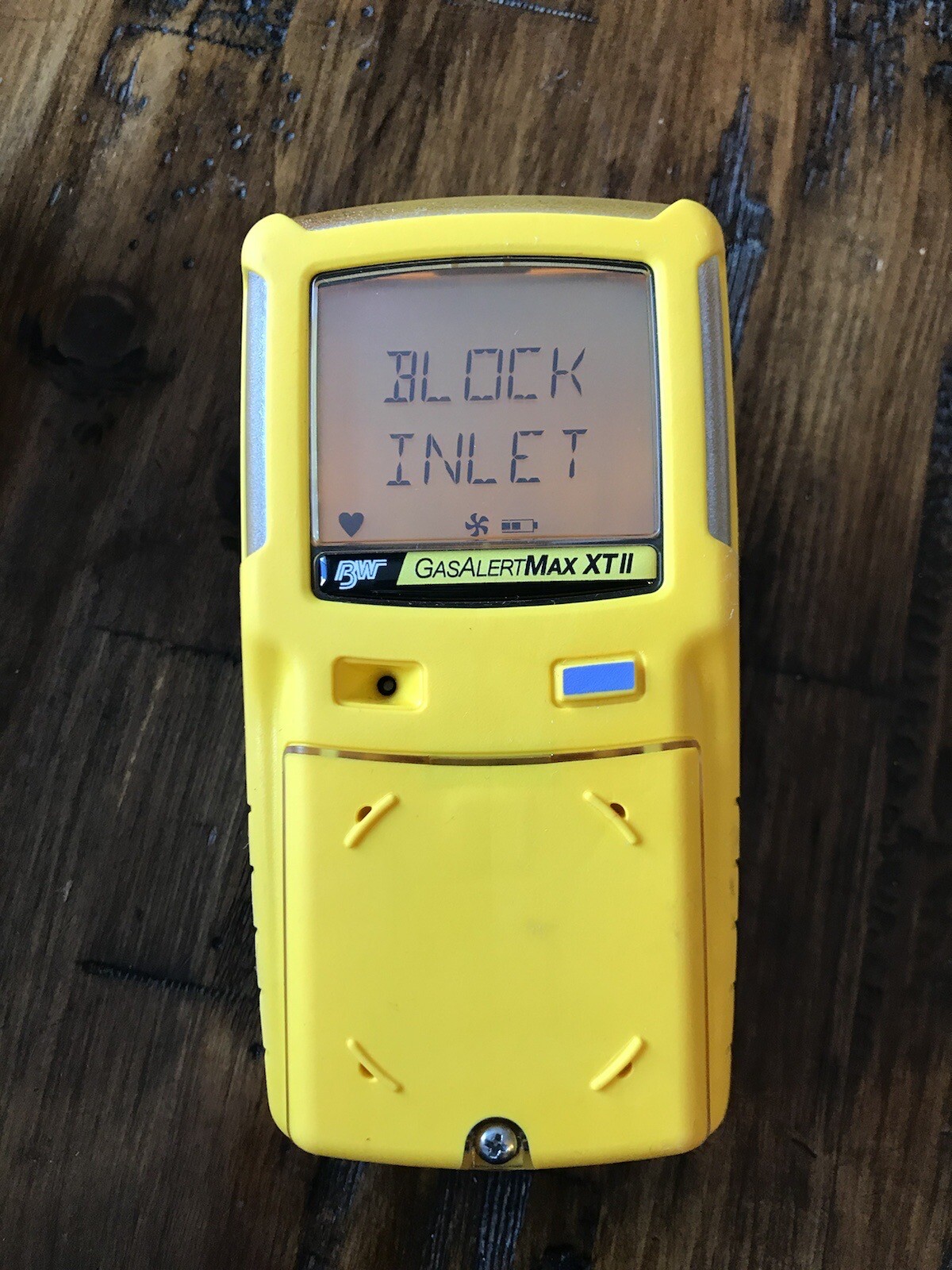 Honeywell BW GasAlert Max XT II Gas Monitor Detector, Calibrated With Charger.