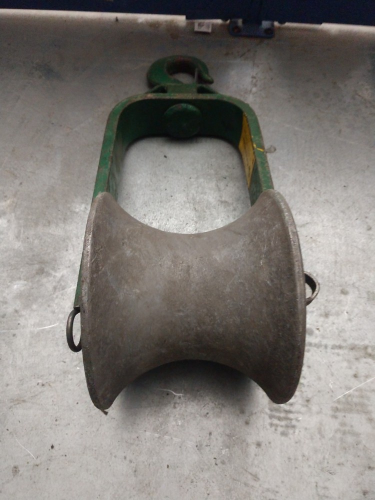 Greenlee 651 12 Hook Type Cable Sheave