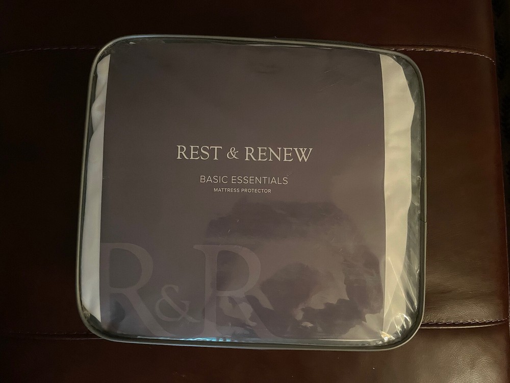 Rest & Renew Basic Essentials Mattress Protector Queen Size, White, 18”