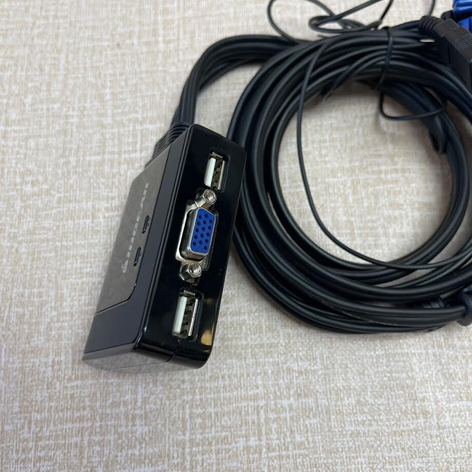 IOGear 2-Port USB KVM Switch NEW
