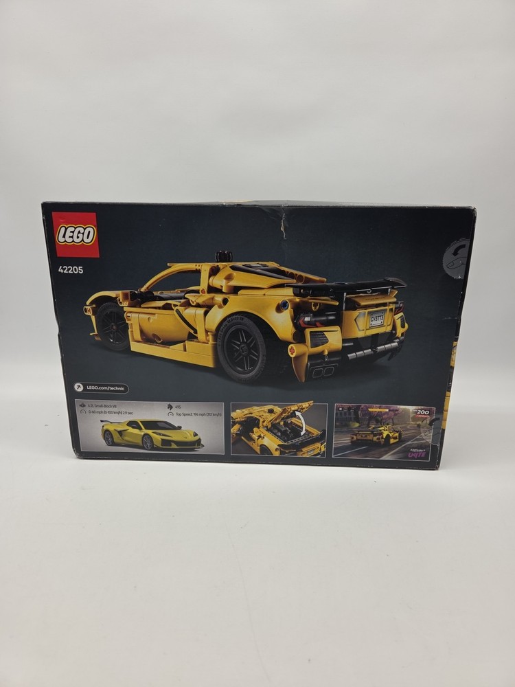 LEGO TECHNIC : Chevrolet Corvette Stingray (42205)