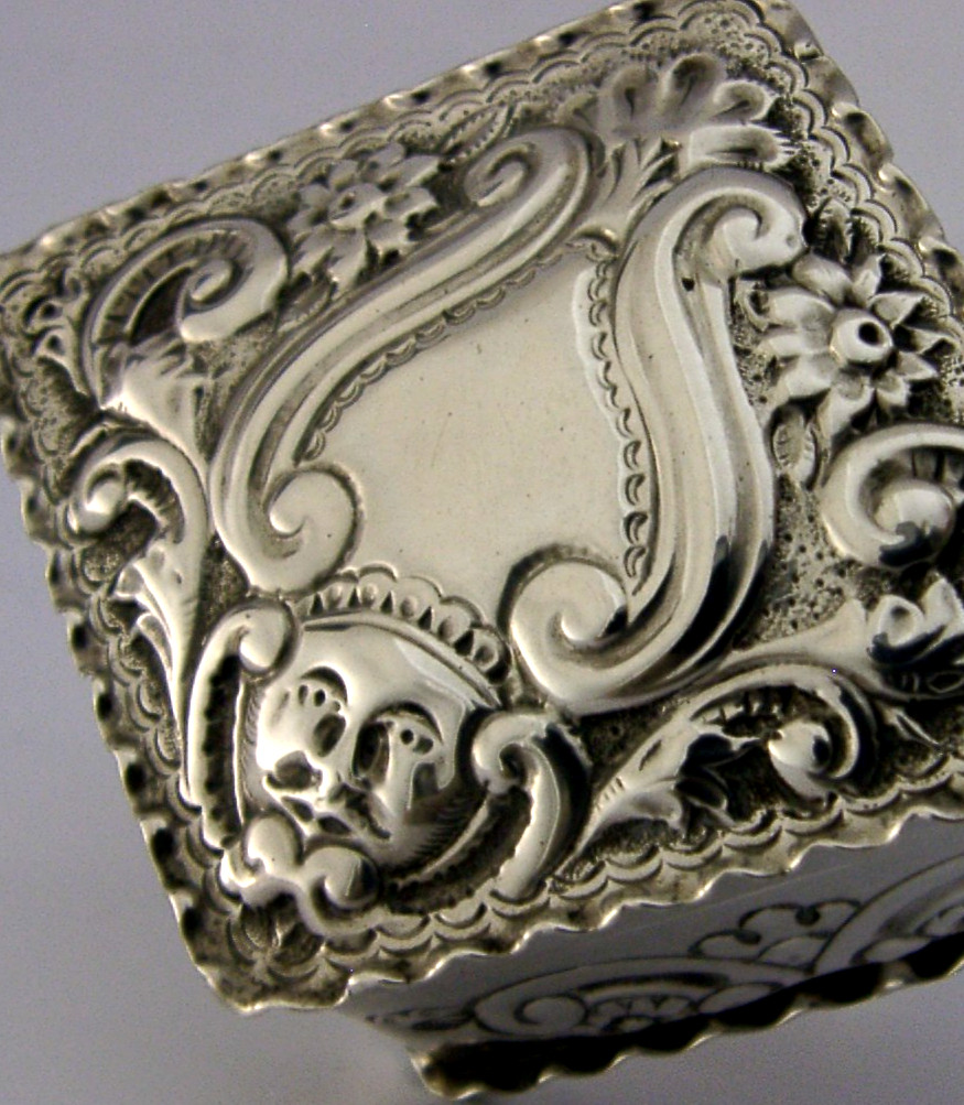 BEAUTIFUL VICTORIAN SOLID STERLING SILVER DIAMOND SHAPE BOX 1891 ANTIQUE