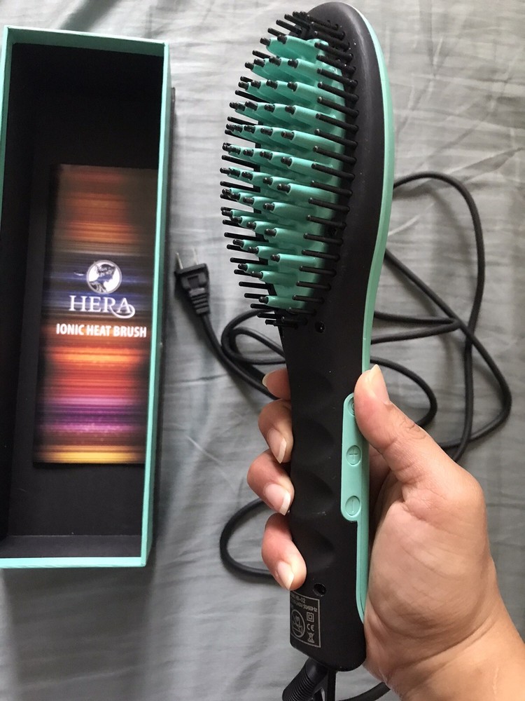 Hera Ionic Heat Brush with LCD Display Teal and black