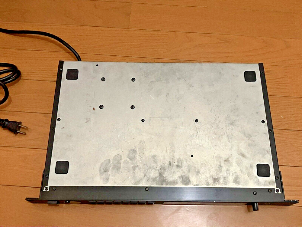 Roland GP-16 Digital Guitar Effects Processor Made in Japan Multi Effects Used