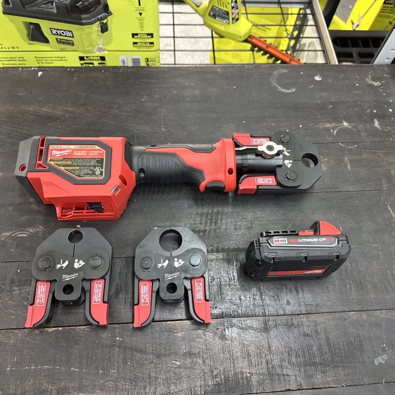 Milwaukee M18 short throw press tool  2674-20 with 3 head Please Read !!!