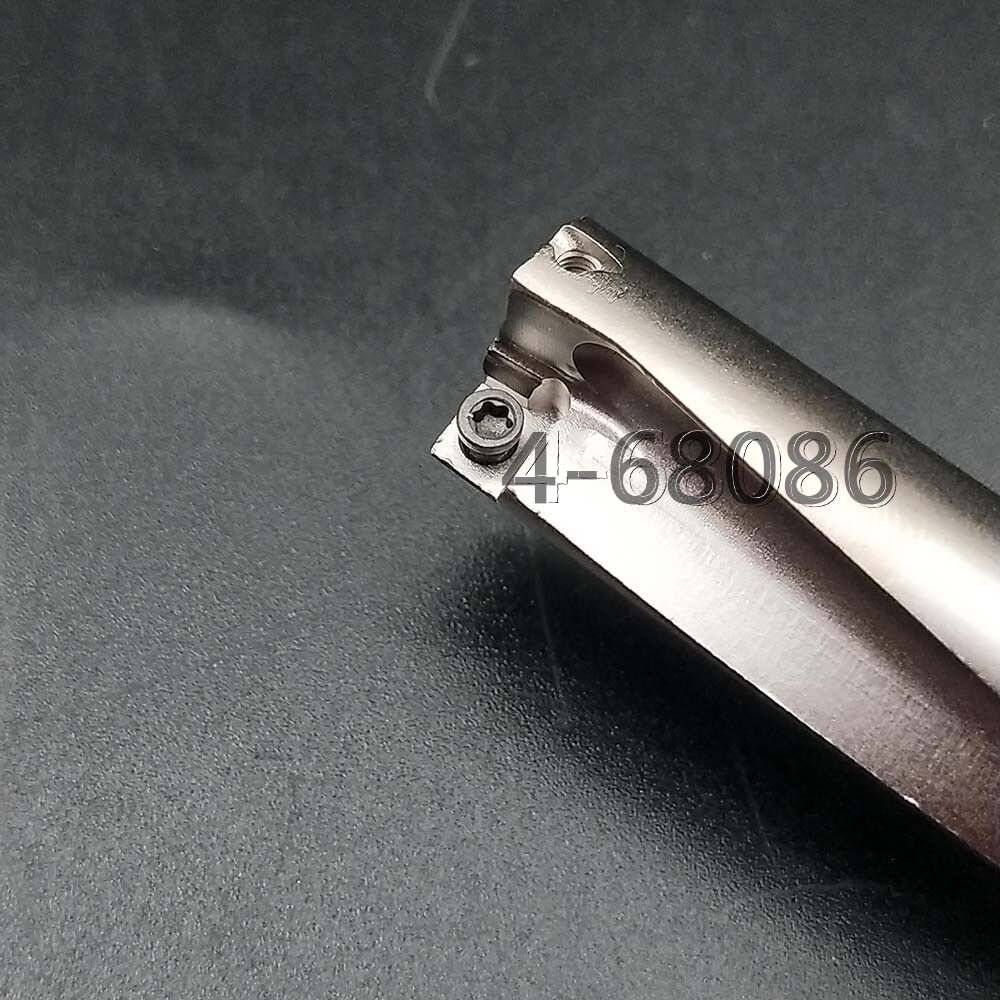 SP-13-4D-C20 U drill Φ13mm-C20-4D indexable drill +SPMG050204 DG insert