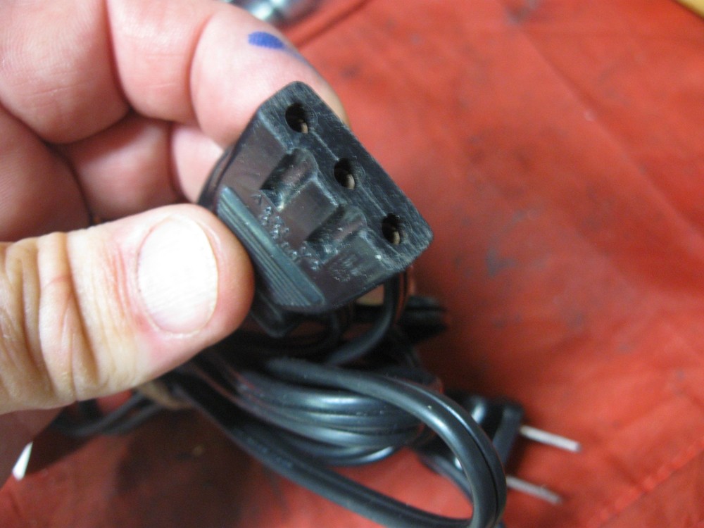 UNIVERSAL 3900F Sewing Machine Foot Pedal Controller Vintage