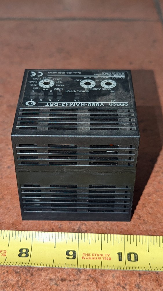 (1) Omron V680-HAM42-DRT ID Controller 24VDC NOS