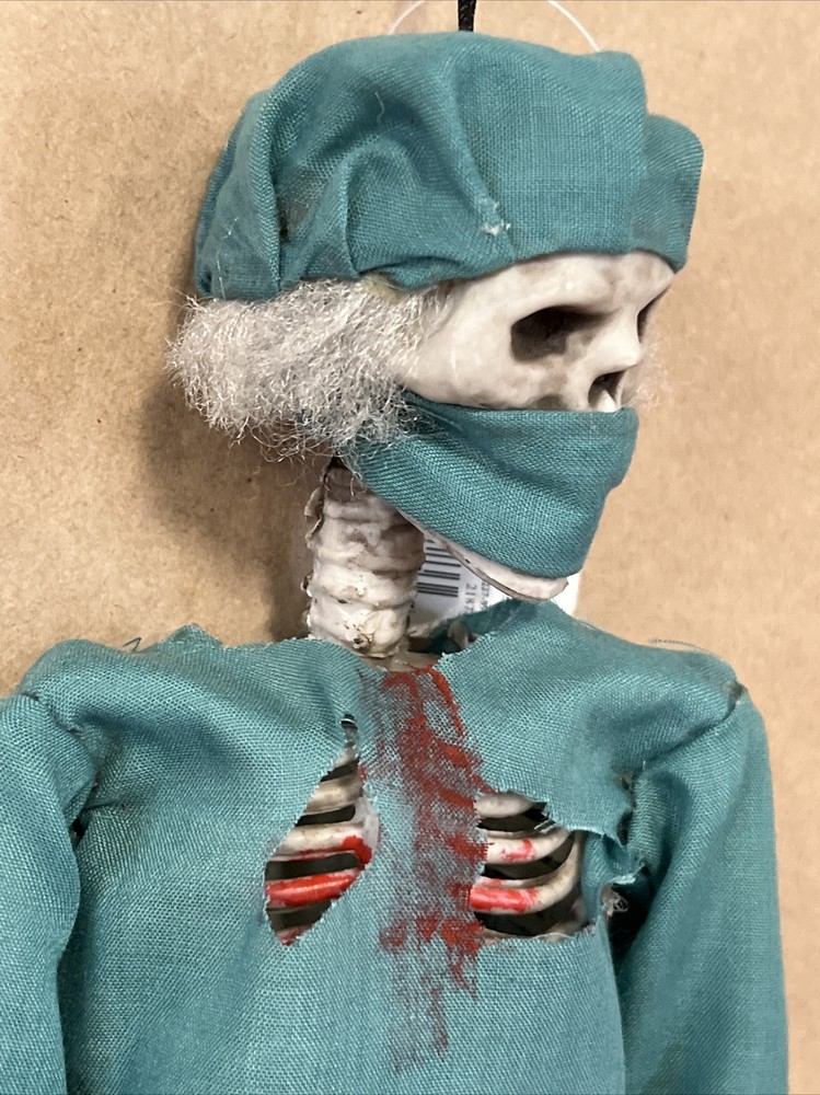 Surgeon Skeleton for Halloween by Ganz - 17" EUC