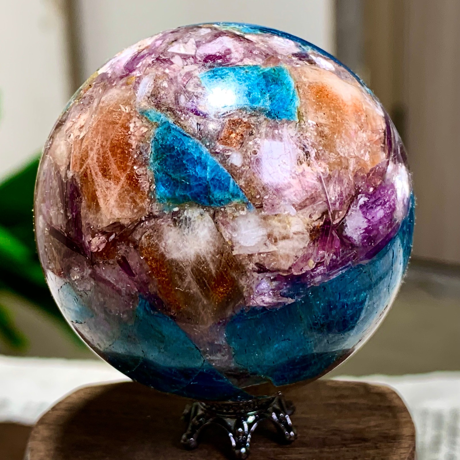 180G Natural Blue Aptite +Sun Stone purple lepidolite Sphere mineral sample