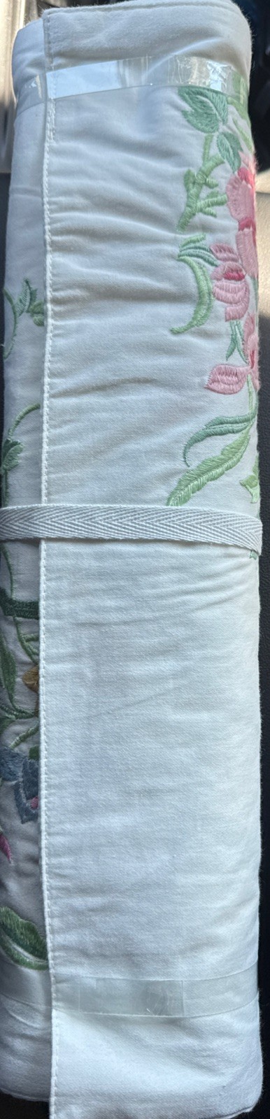 Williams-Sonoma Famille Rose Embroidered Table Runner 16”x108”