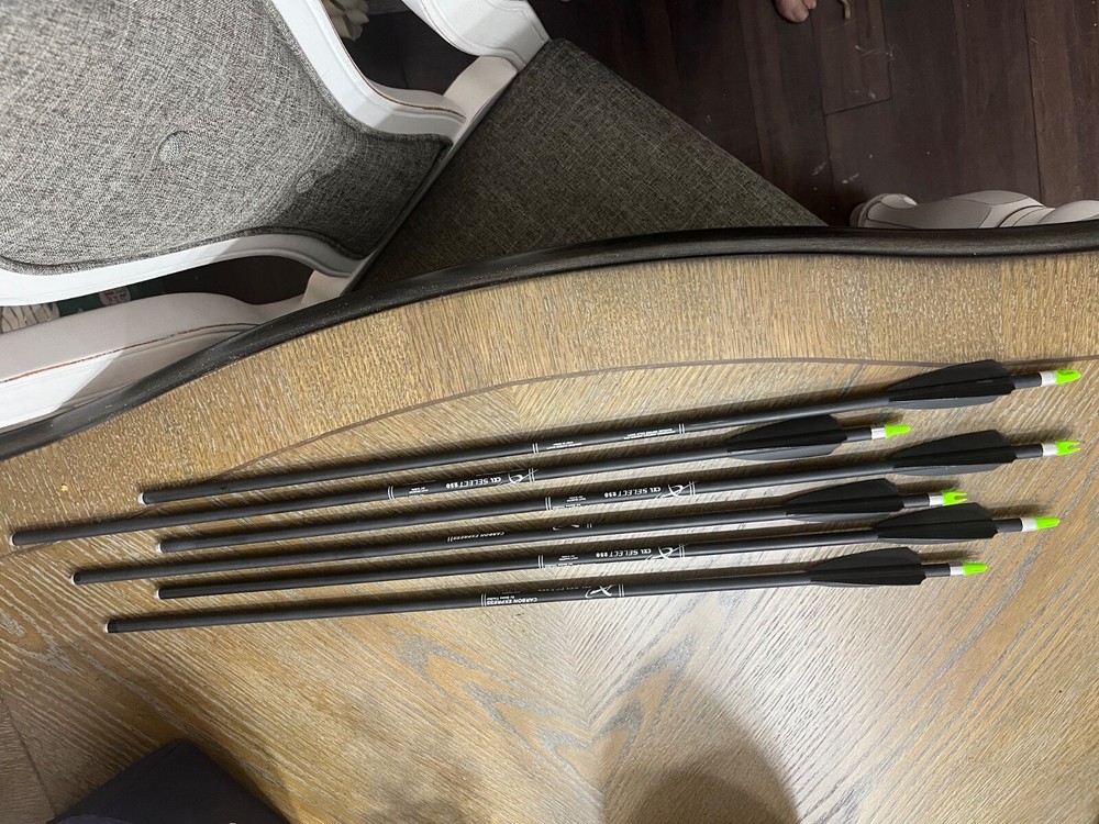 6 CXL Select 250 Carbon Express Arrows