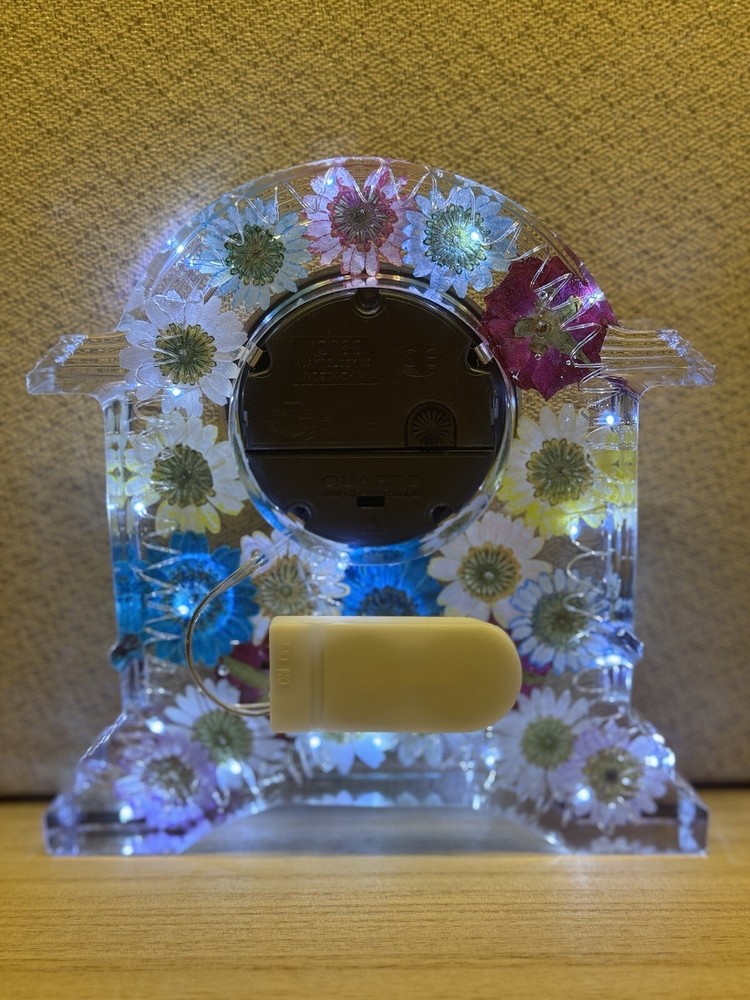 Handmade Resin Clock Real Pressed Flowers Table Clock
